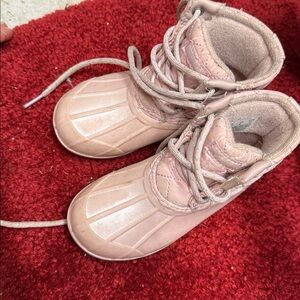 Sperry Kids snow Boots in Light Pink